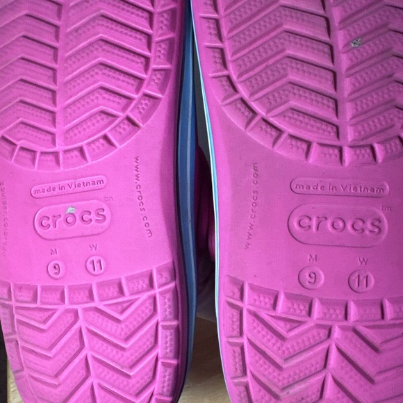 Crocs Retro Classic Clog Womens Size 11 Candy Pink Teal Blue White Gum‎ Sole - Picture 4 of 6